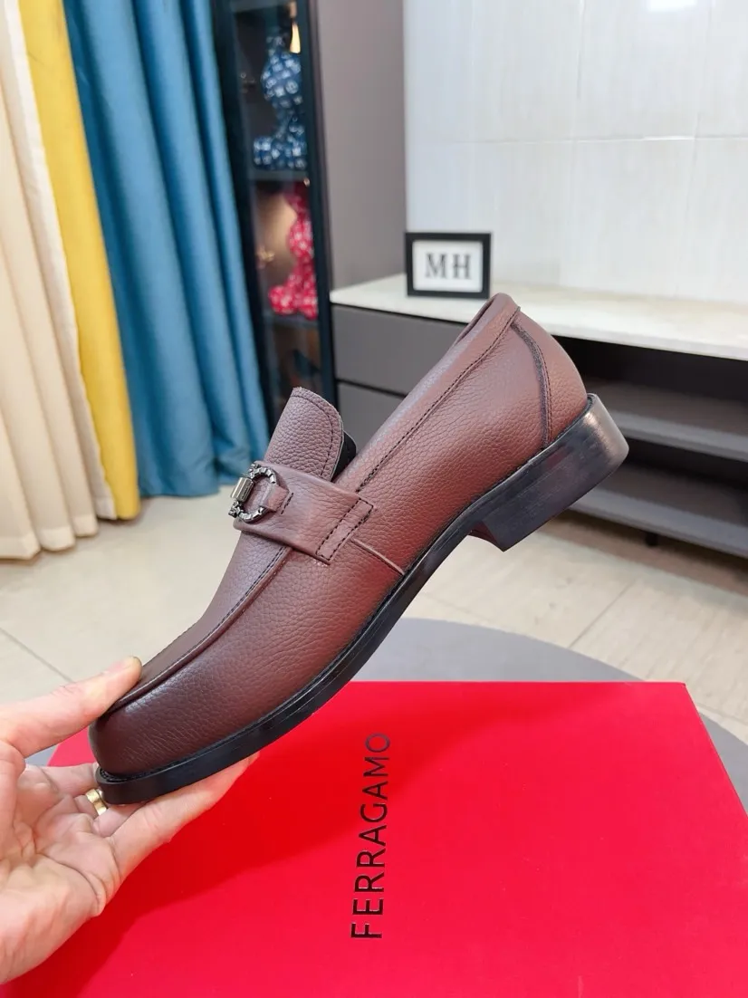 Men's shoes 💰560🌸🌸Water dyed cowhide 🆘[Salvatore Ferragamo] Ferragamo's latest casual business leather shoes for men! Available at counters simultaneously! The fabric is made of specially imported original suede calfskin, and the interior is made of imported water-dyed cowhide. It is absolutely luxurious and leads the fashion trend. Matching code: 38-44 45 customized